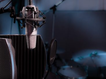 Image by TheoLeo from Pixabay